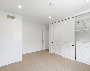 503 N Greencraig Road - Photo Thumbnail 22