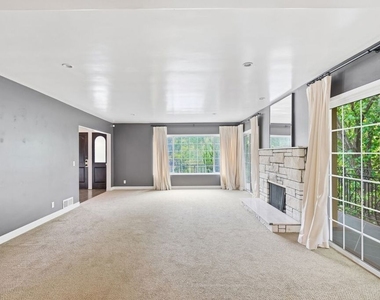503 N Greencraig Road - Photo Thumbnail 5
