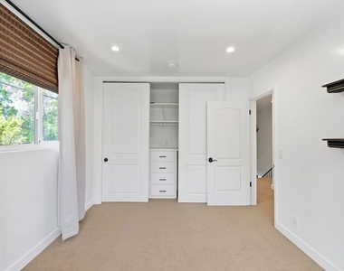 503 N Greencraig Road - Photo Thumbnail 19