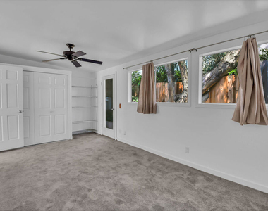 6456 Surfside Way - Photo Thumbnail 9