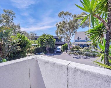6456 Surfside Way - Photo Thumbnail 14