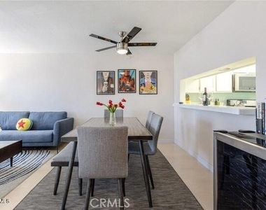 21040 Parthenia Street - Photo Thumbnail 3