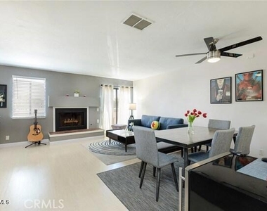 21040 Parthenia Street - Photo Thumbnail 2