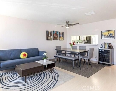 21040 Parthenia Street - Photo Thumbnail 6