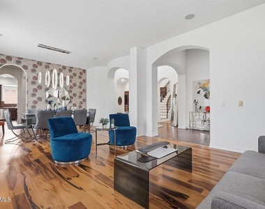 9651 Sagebrush Avenue - Photo Thumbnail 13