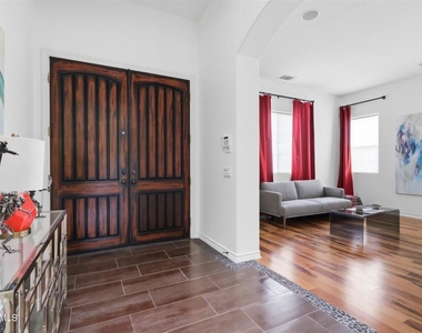 9651 Sagebrush Avenue - Photo Thumbnail 5