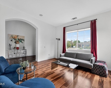 9651 Sagebrush Avenue - Photo Thumbnail 7