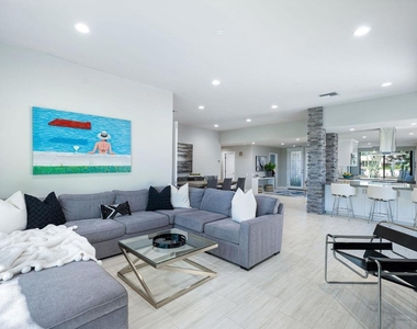 49 Columbia Drive - Photo Thumbnail 11