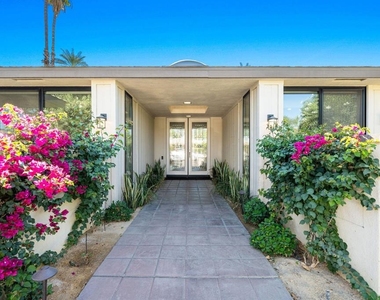 49 Columbia Drive - Photo Thumbnail 2