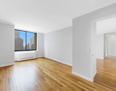 West 48th Street - Photo Thumbnail 1