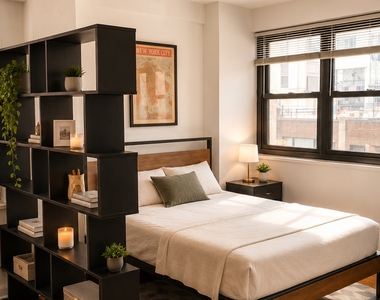 135 E 54th St - Photo Thumbnail 2