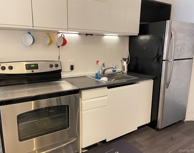 855 E Broadway - Photo Thumbnail 1