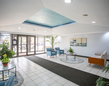 855 E Broadway - Photo Thumbnail 4