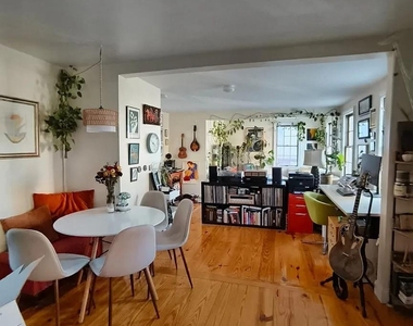 1009 Brown Street - Photo Thumbnail 2