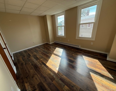 247 Hudson Street - Photo Thumbnail 4