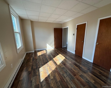 247 Hudson Street - Photo Thumbnail 3