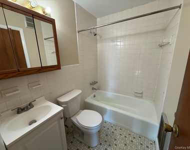 247 Hudson Street - Photo Thumbnail 5