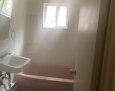 52 Lincoln Place - Photo Thumbnail 4