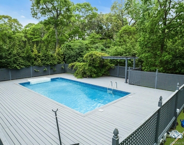 35 Bay Avenue W - Photo Thumbnail 38