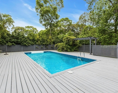 35 Bay Avenue W - Photo Thumbnail 31