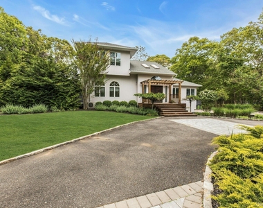 35 Bay Avenue W - Photo Thumbnail 3