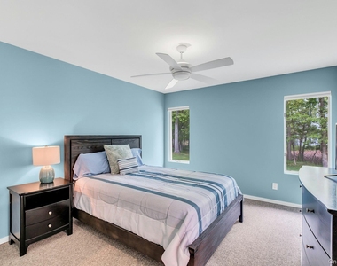 35 Bay Avenue W - Photo Thumbnail 17