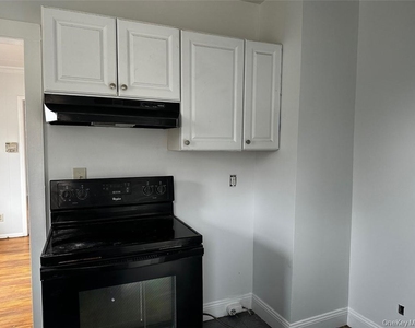 27 Howard Road - Photo Thumbnail 1