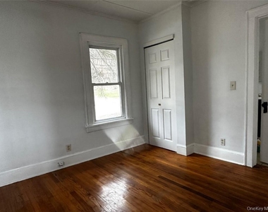 27 Howard Road - Photo Thumbnail 5