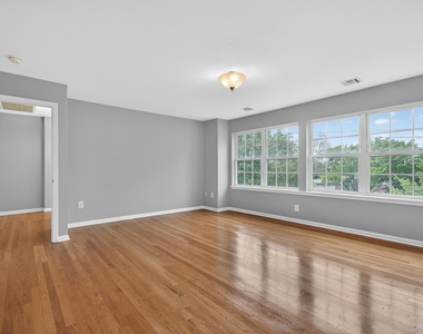 16 W Railroad Avenue - Photo Thumbnail 22