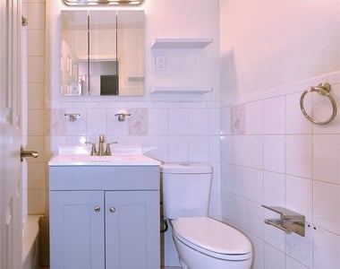 1510 Beach 12 Street - Photo Thumbnail 3