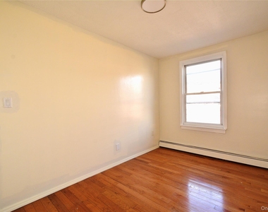 1510 Beach 12 Street - Photo Thumbnail 7