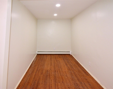 1510 Beach 12 Street - Photo Thumbnail 8