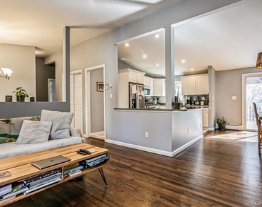 33 Brookside Place - Photo Thumbnail 7