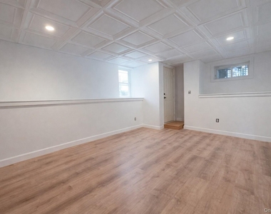1009 Hudson Avenue - Photo Thumbnail 17