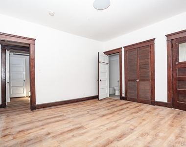 1009 Hudson Avenue - Photo Thumbnail 14