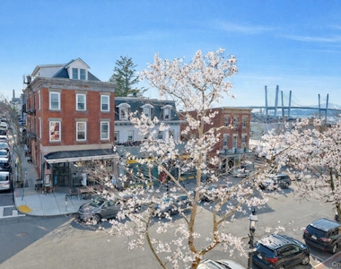 19 Main Street - Photo Thumbnail 5
