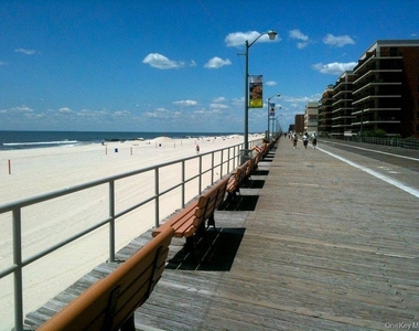 360 Shore Rd - Photo Thumbnail 2