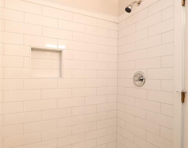 669 Broadway 9w - Photo Thumbnail 5