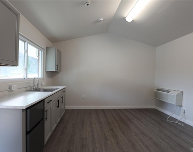 669 Broadway 9w - Photo Thumbnail 6