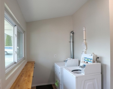 669 Broadway 9w - Photo Thumbnail 7