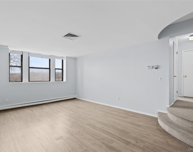 60 Kensico Road - Photo Thumbnail 2