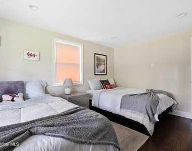 1 Laurie Lane - Photo Thumbnail 14