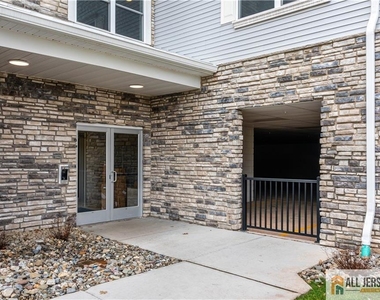 1025 Raritan Road - Photo Thumbnail 2