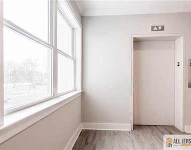 1025 Raritan Road - Photo Thumbnail 6
