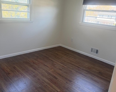 13 Oak Wood Drive - Photo Thumbnail 24