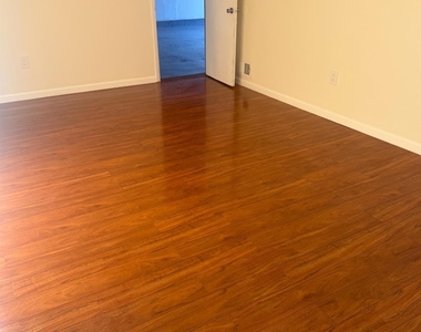 13 Oak Wood Drive - Photo Thumbnail 9