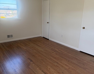 13 Oak Wood Drive - Photo Thumbnail 28