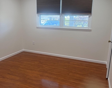 13 Oak Wood Drive - Photo Thumbnail 19