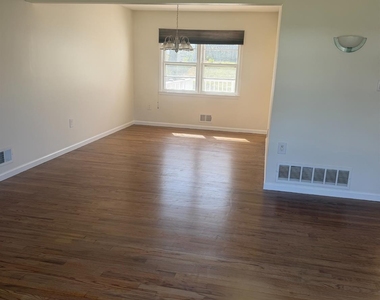 13 Oak Wood Drive - Photo Thumbnail 16