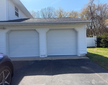 13 Oak Wood Drive - Photo Thumbnail 2